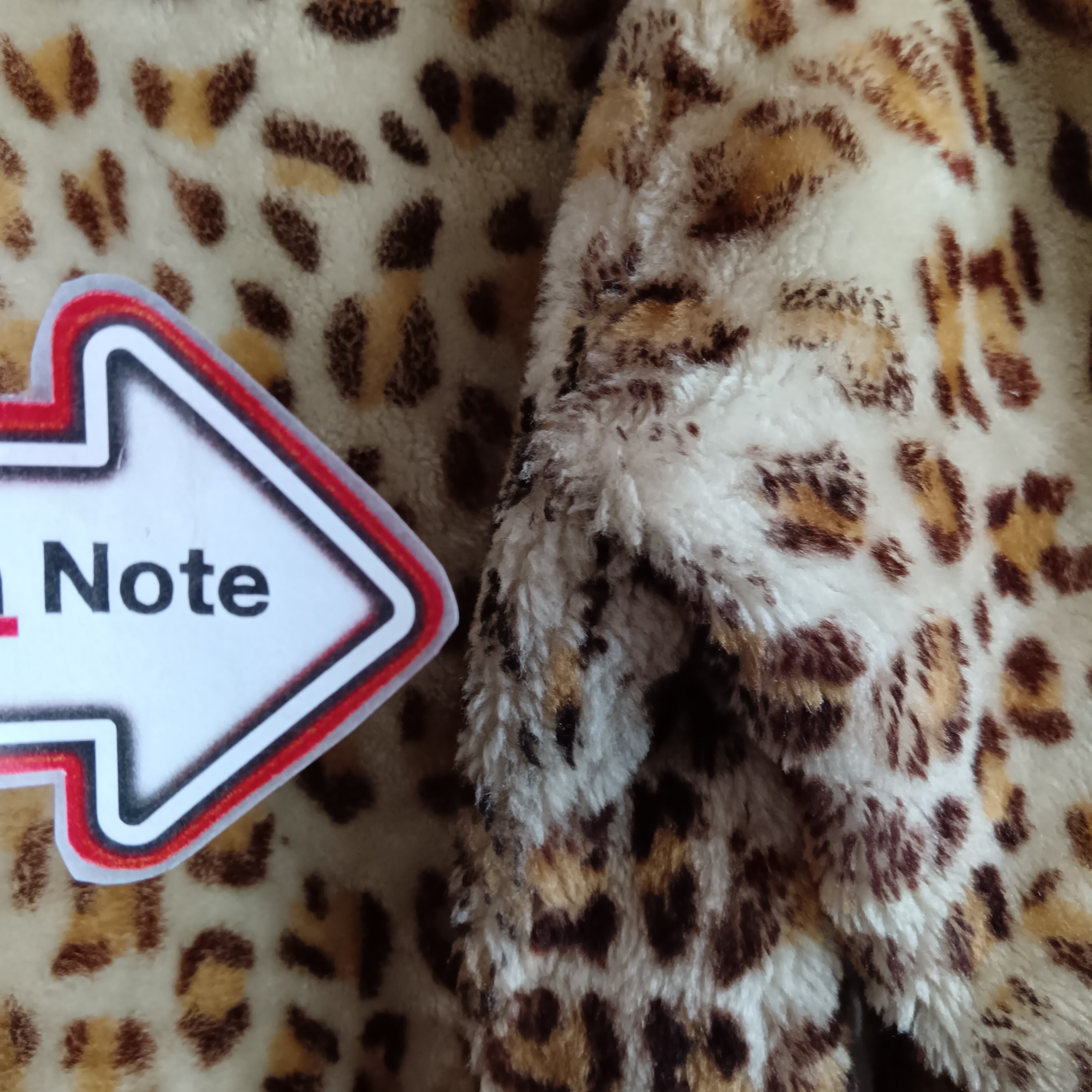 Condition image for Vintage Coat - Royal Caster - Best Beaver Lamb - Leopard Print  Women's Large -Womenswear | Pre-loved