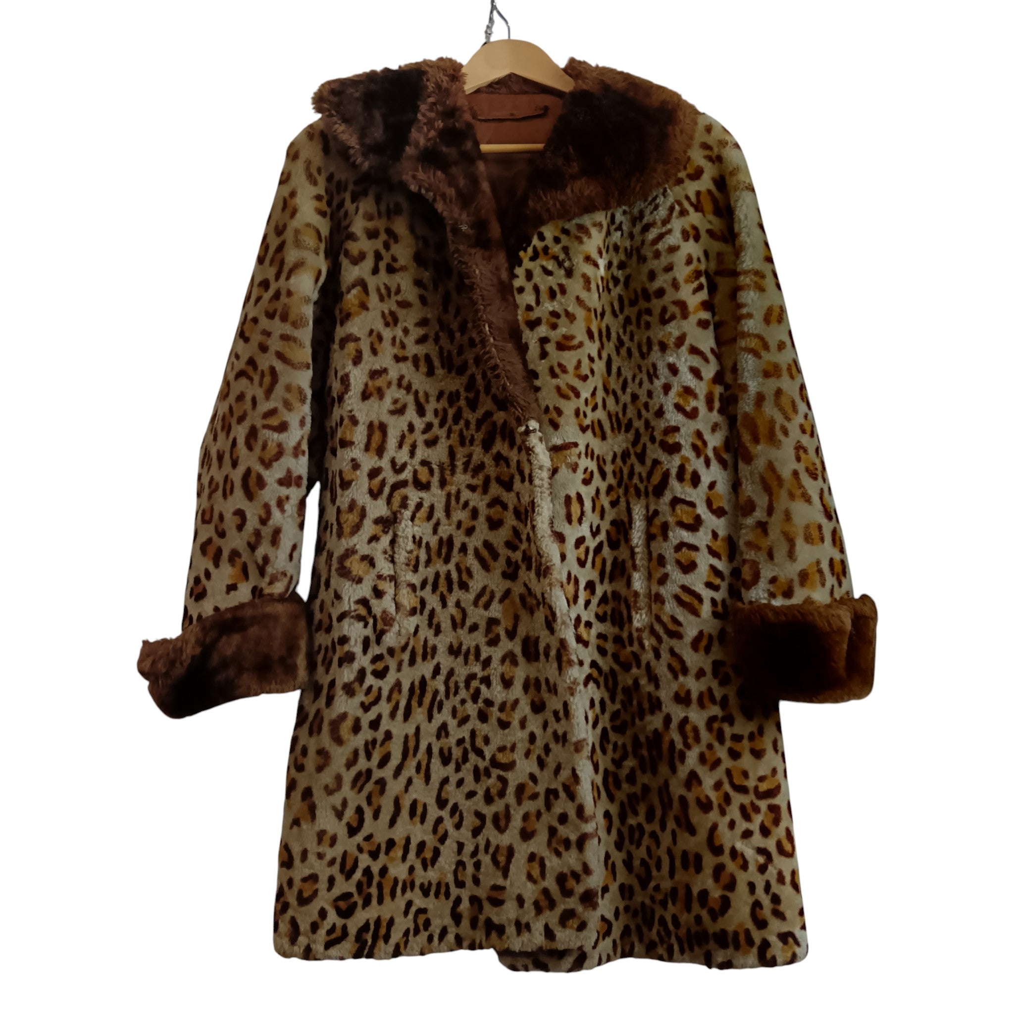Front image for Vintage Coat - Royal Caster - Best Beaver Lamb - Leopard Print  Women's Large -Womenswear | Pre-loved