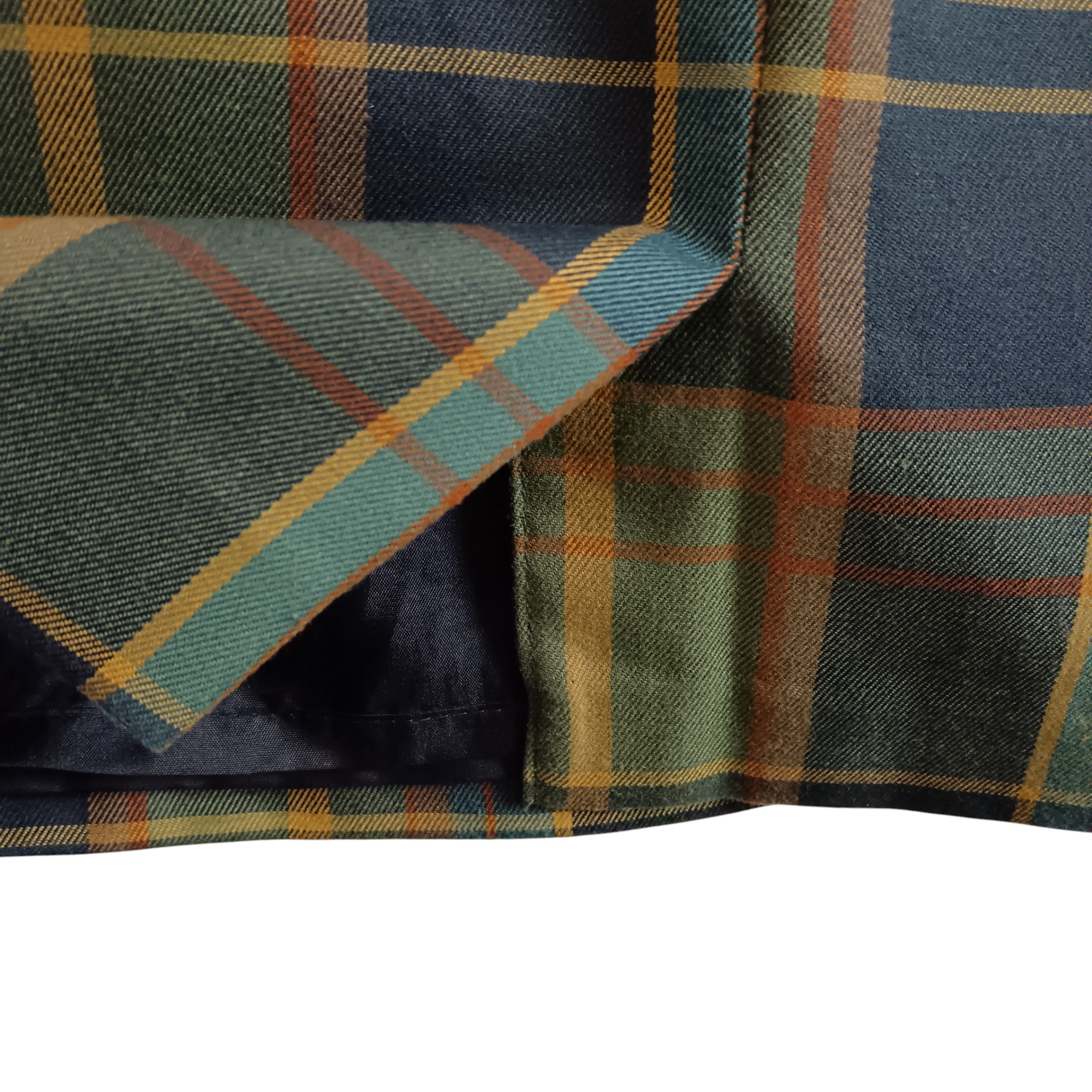 Close up image for St- Roma Green Checked Knee Length Women's Skirt UK 14 -  Womenswear | Pre-loved