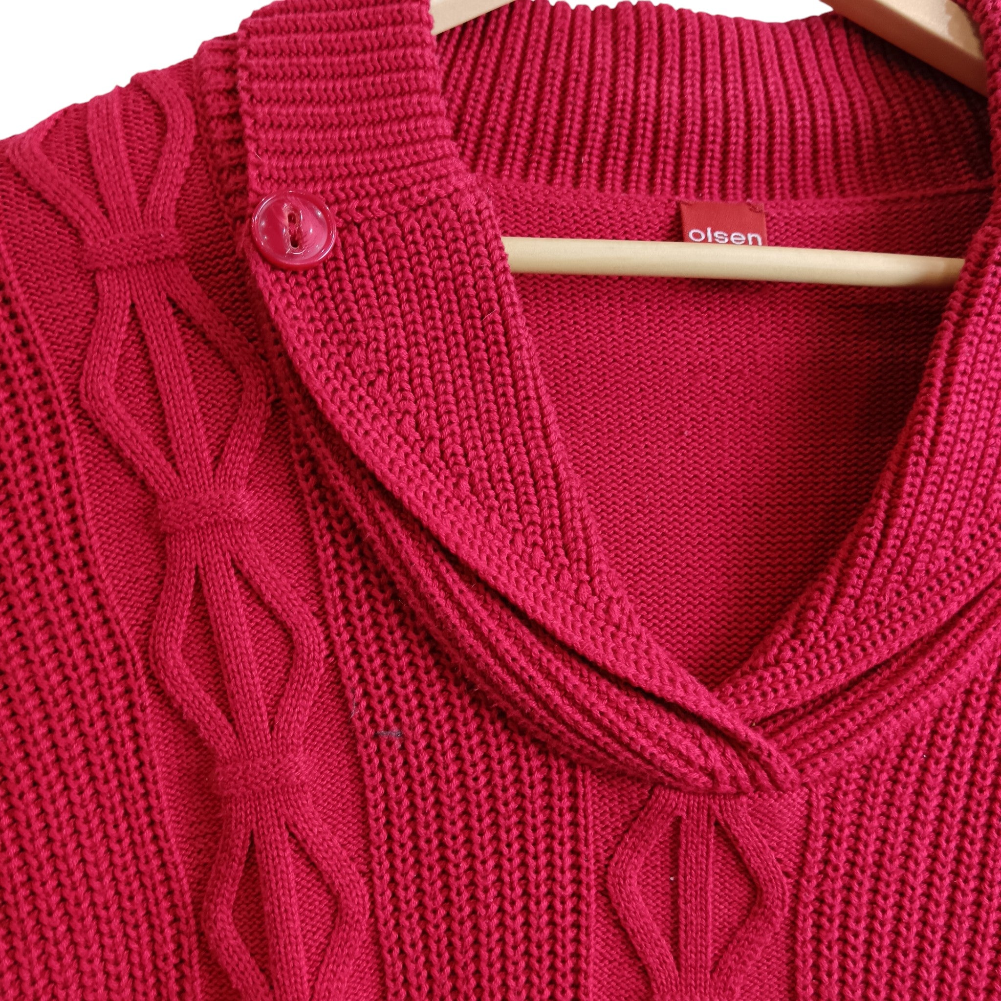 Close up image for Olsen Red Knitted Women's Jumper Size L -XL -  Womenswear | Pre-loved