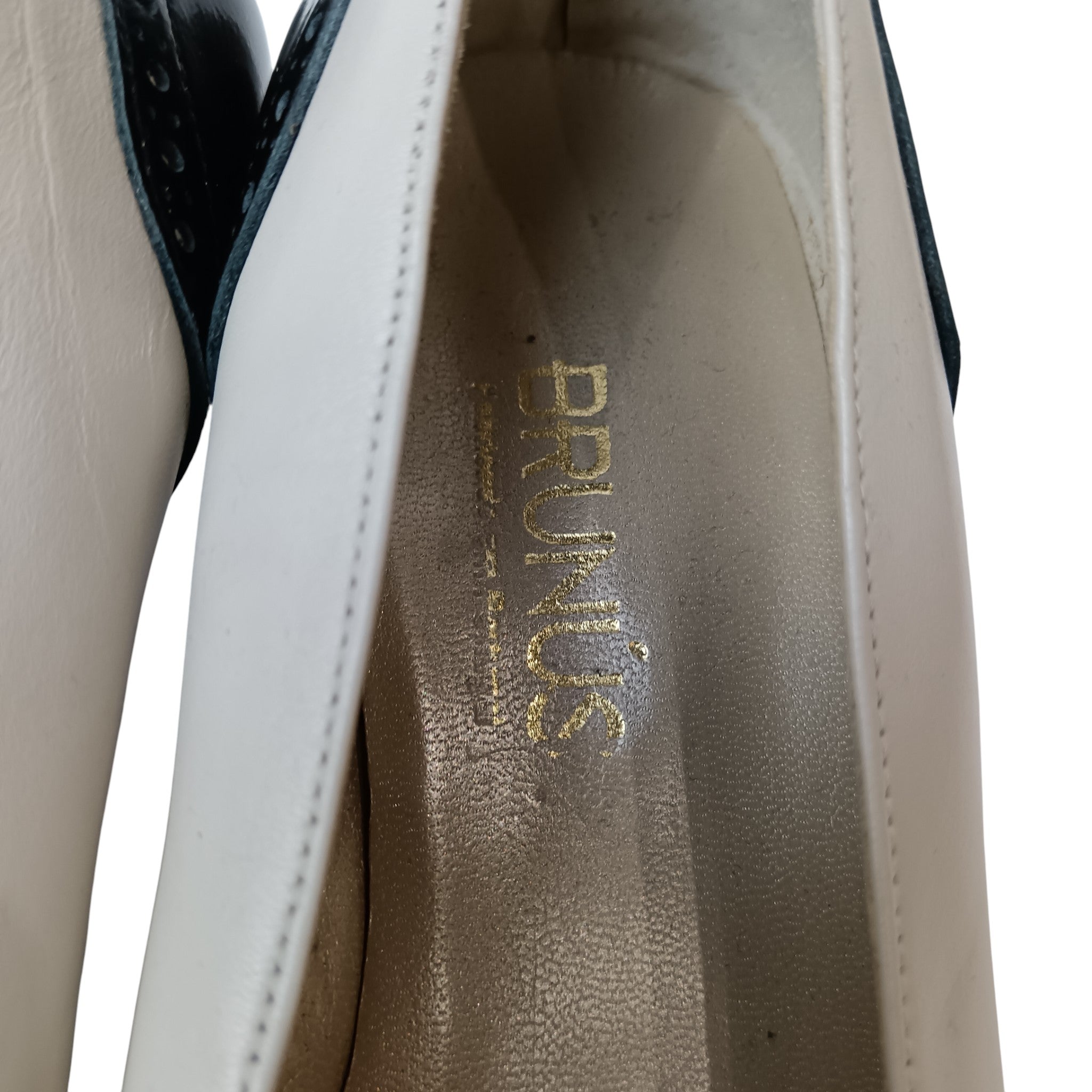 Close up image for Brunus Oxford Kitten Heels Ladies Women's Beige & Black Leather Shoes UK 6.5 - Womenswear | Preloved