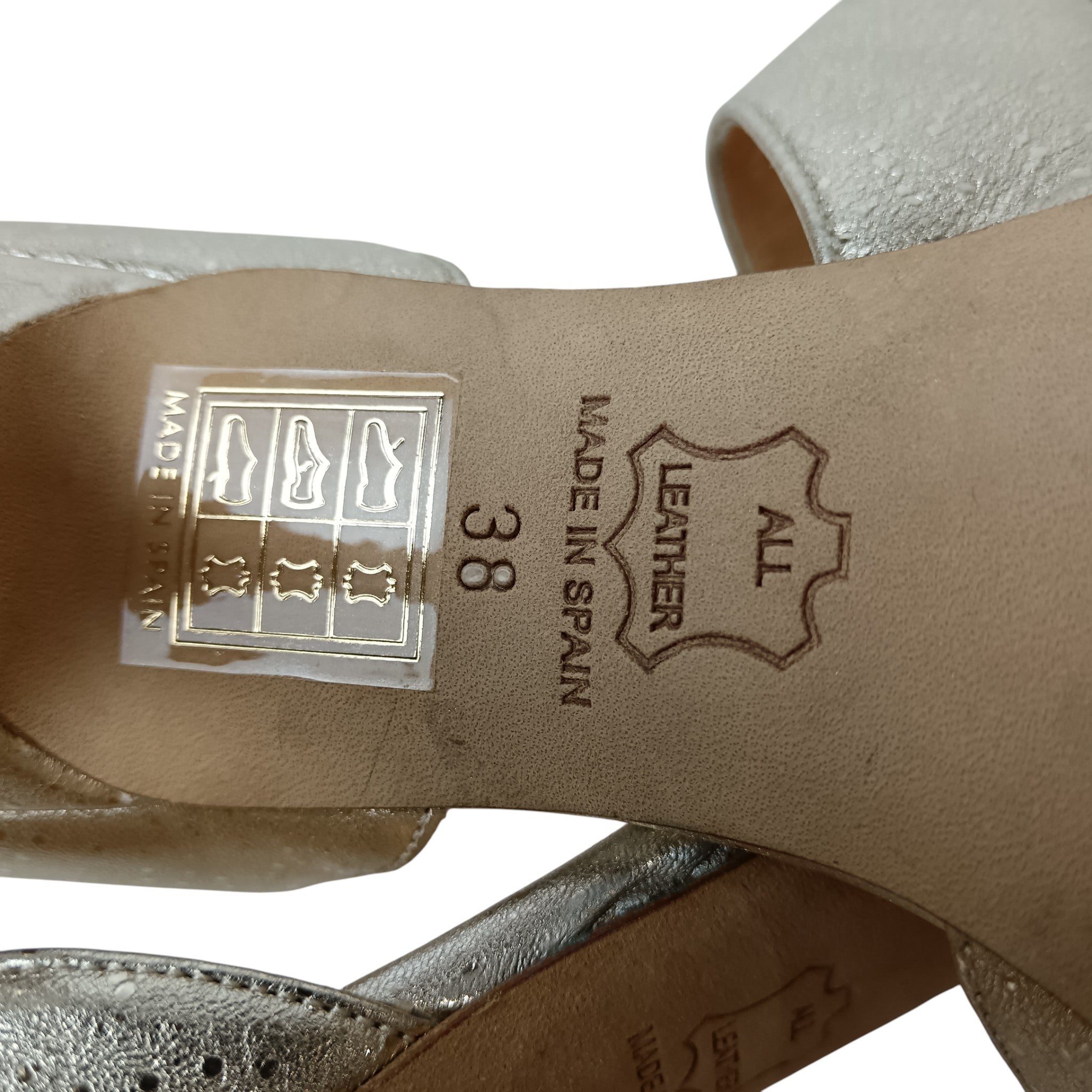 Close up/ product info image for L. K. Bennett  Ladies All Leather Gold Heeled Peep Toe Shoes UK 5 - Womenswear | Preloved