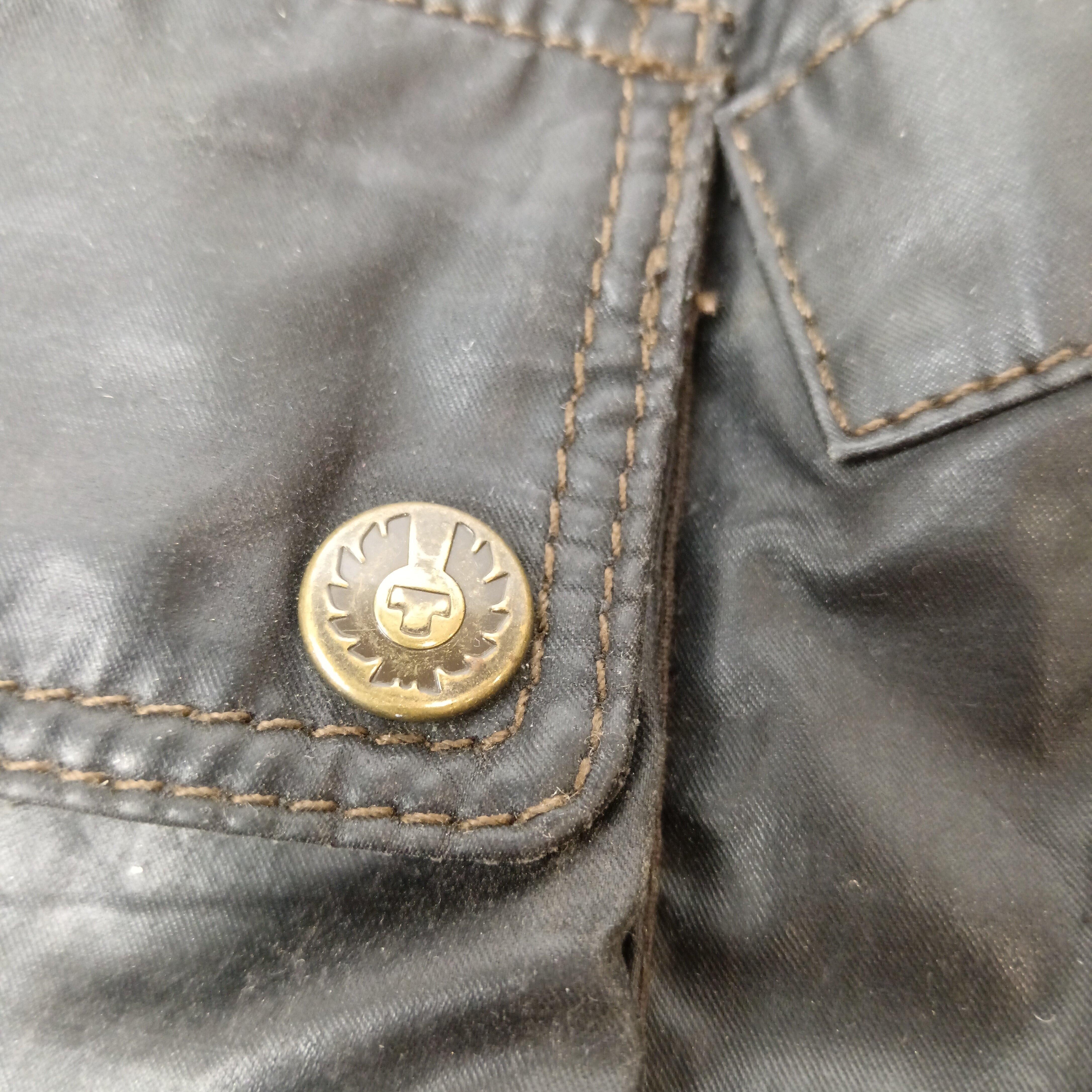 Close up image for  Vintage Belstaff  Cotton Leather Messenger Bag - Antique Brown Black -  Menswear | Pre-loved