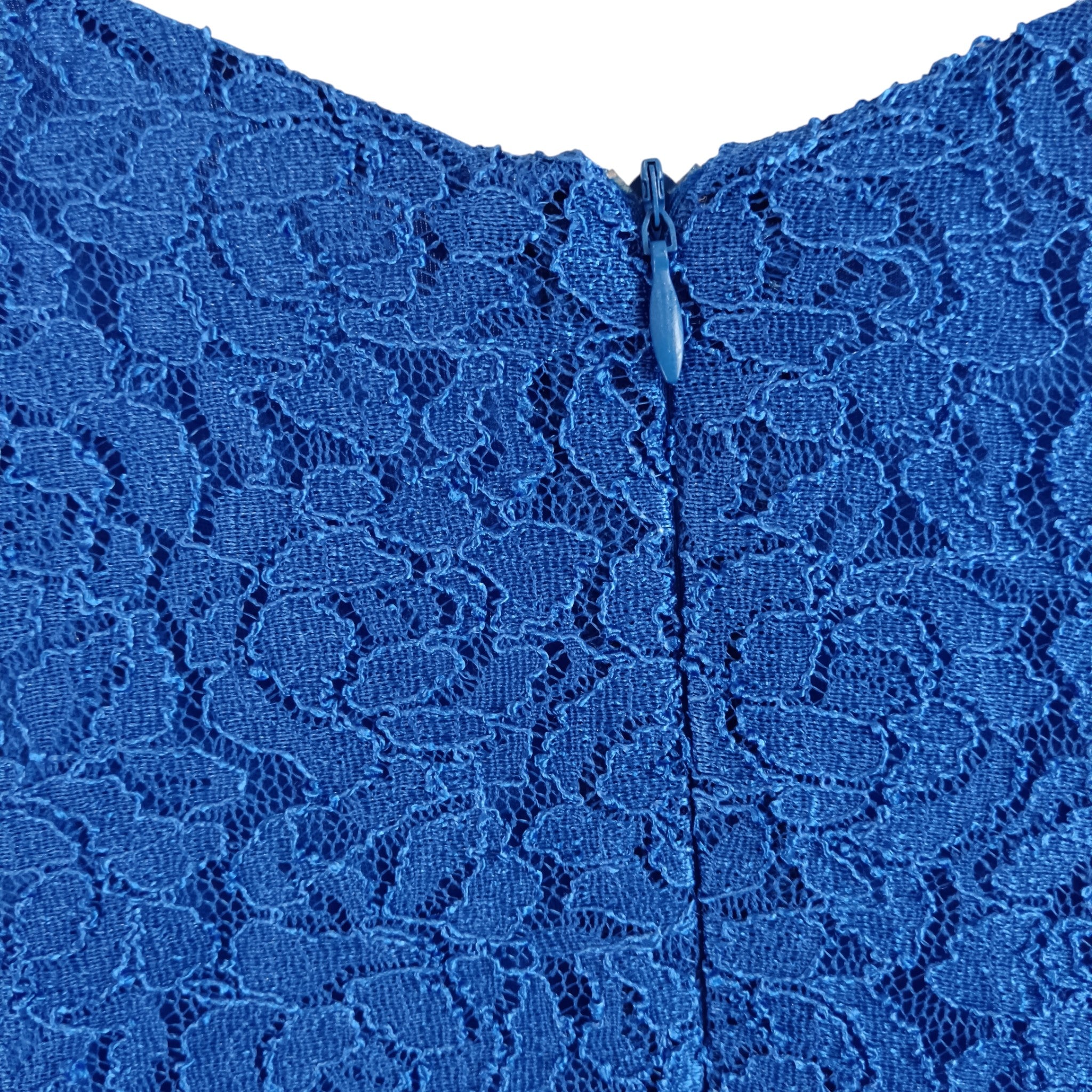 Close up image for Gina Bacconi Royal Blue Lace Full Length V-Neck Draped Sleeved Dress UK 18 - Tags On Womenswear | Pre-loved