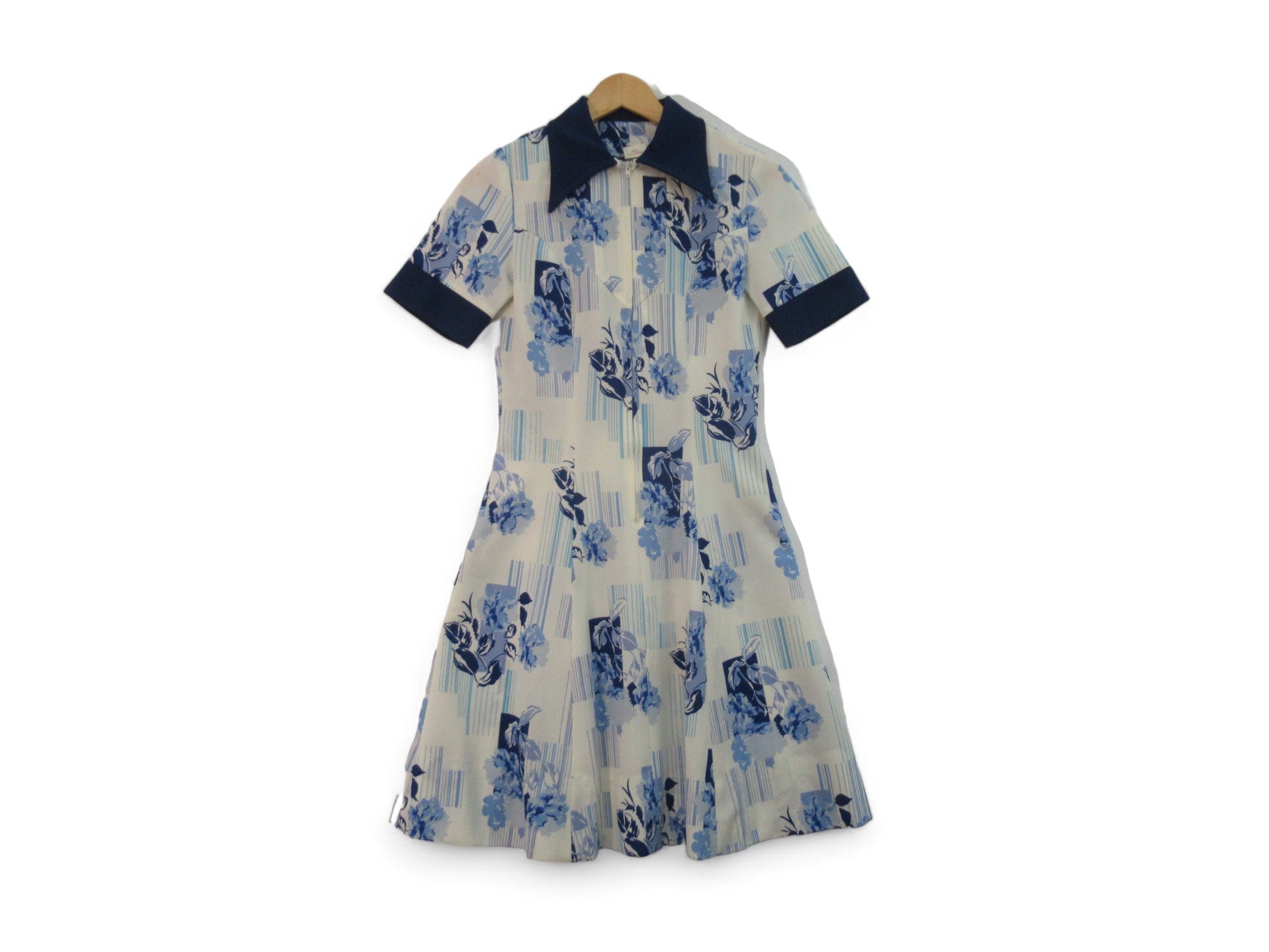 Front image for Unbranded Vintage Small White Blue Dress 1960 Womenswear | Preloved