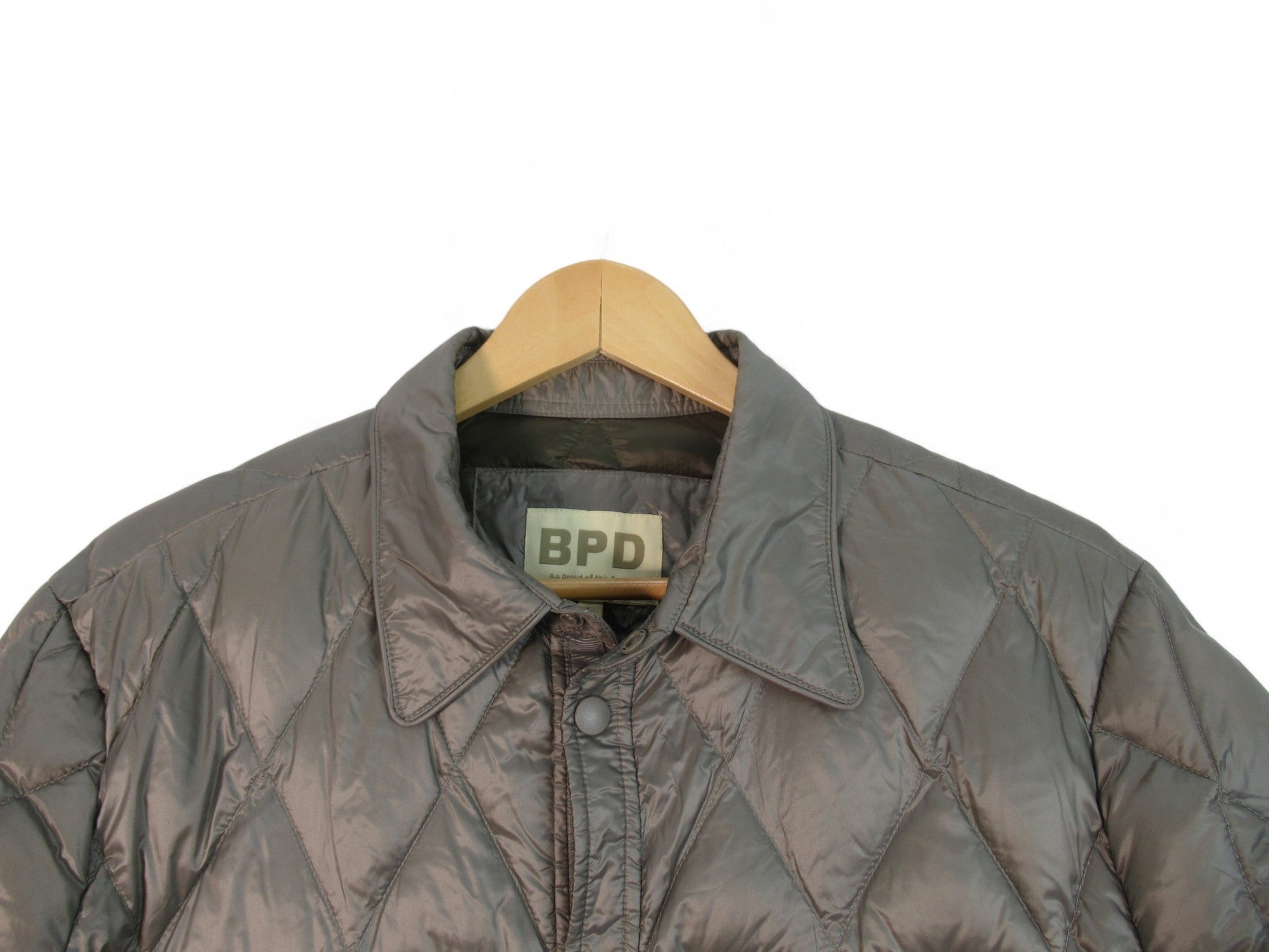 Collar image for BPD Large Grey Silver Padded Jacket Menswear | Preloved