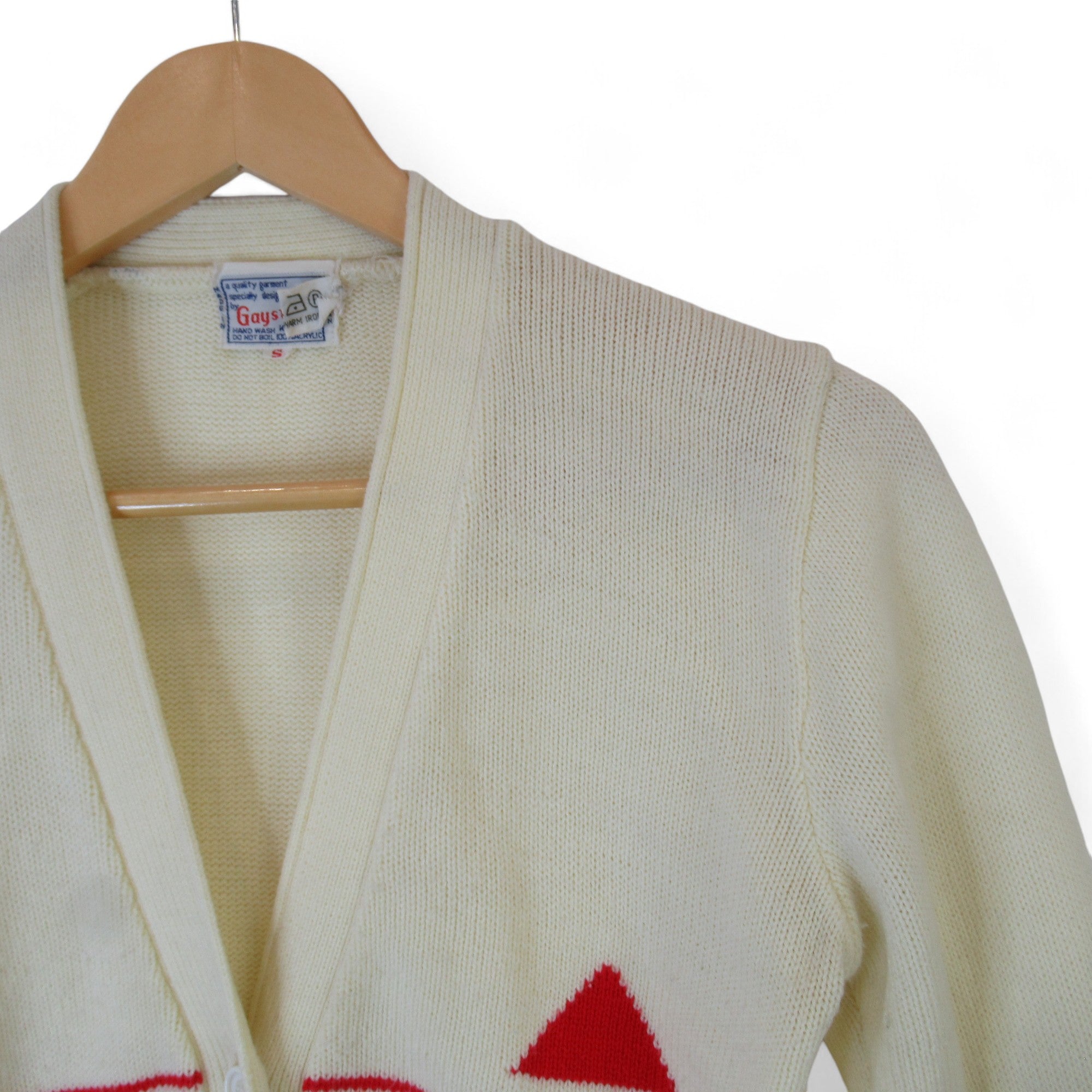 shoulder image for Gaystyle Vintage Small Cream Cardigan Womenswear | Preloved 