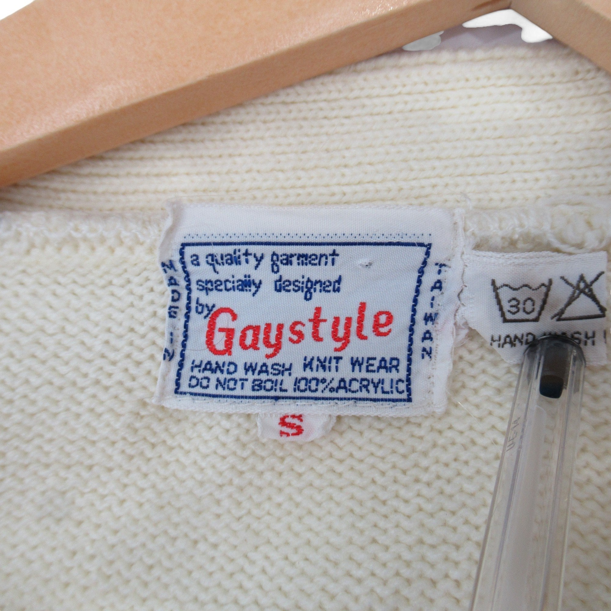 label image for  Gaystyle Vintage Small Cream Cardigan Womenswear | Preloved 