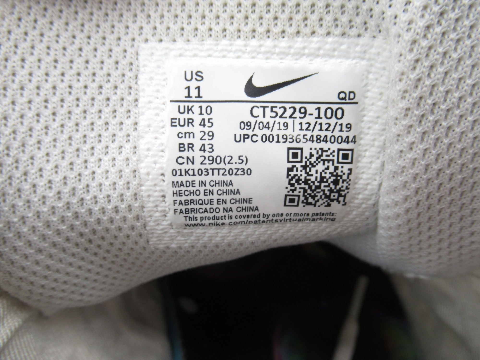 Label image for Nike Air Max 720 Authentic UK 10 White Trainers Menswear | Preloved