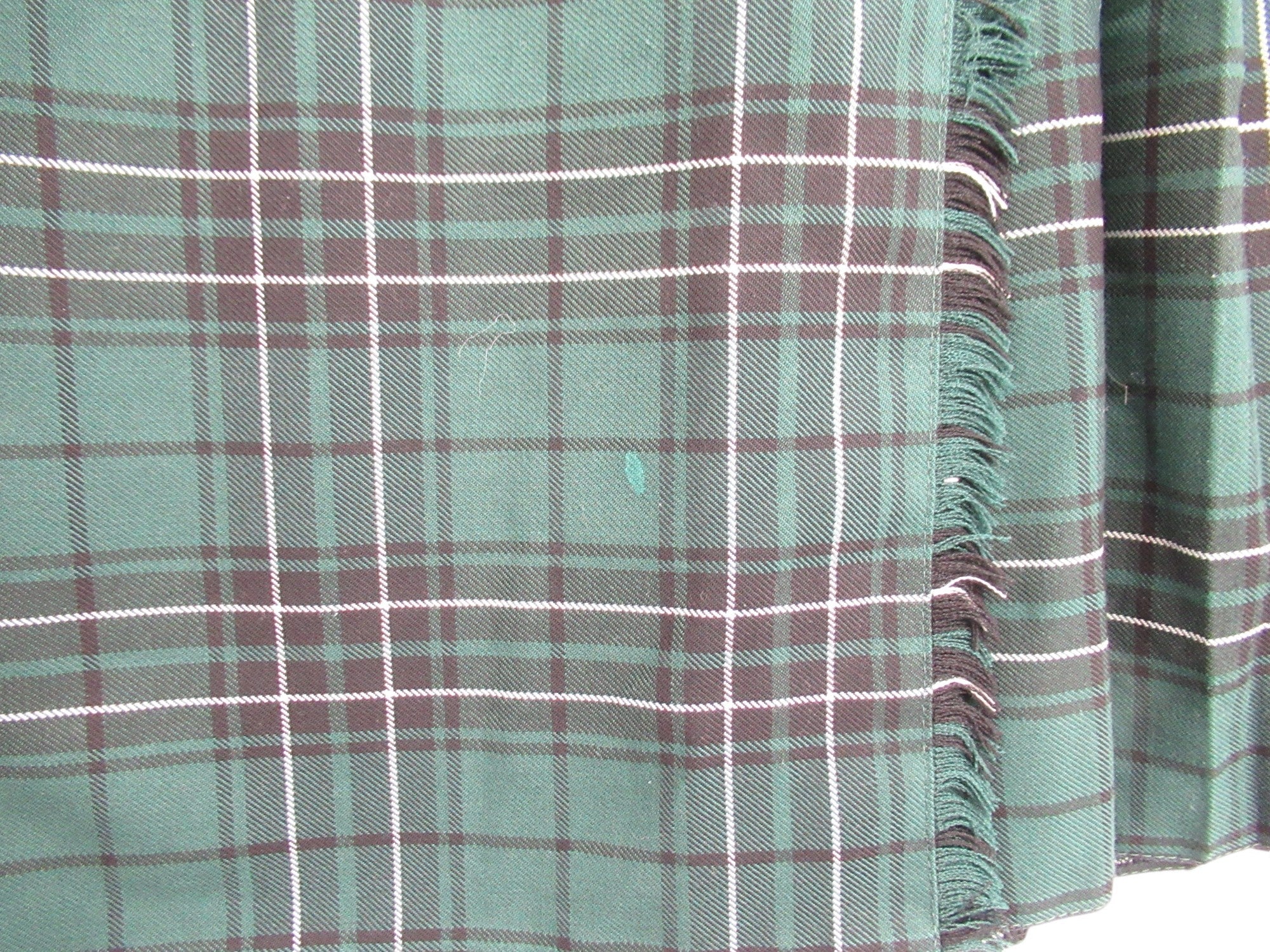 Condition image for Unbranded W26" Green Tartan Scottish Kilt Skirt Womenswear | Preloved