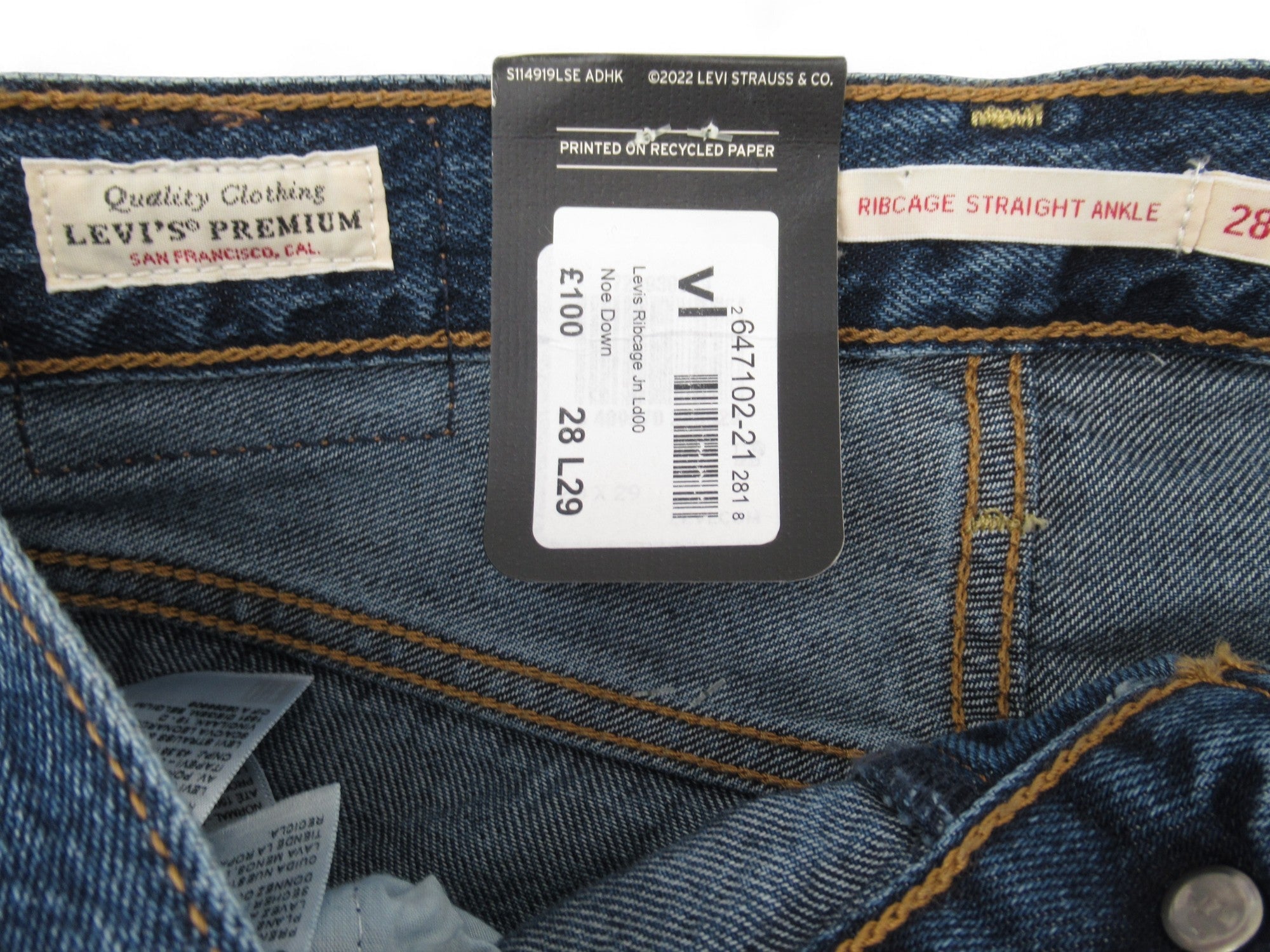 Price tag label for Levi Strauss & Co W28 L29 Blue Denim Rib Cage Jeans Womenswear | Preloved