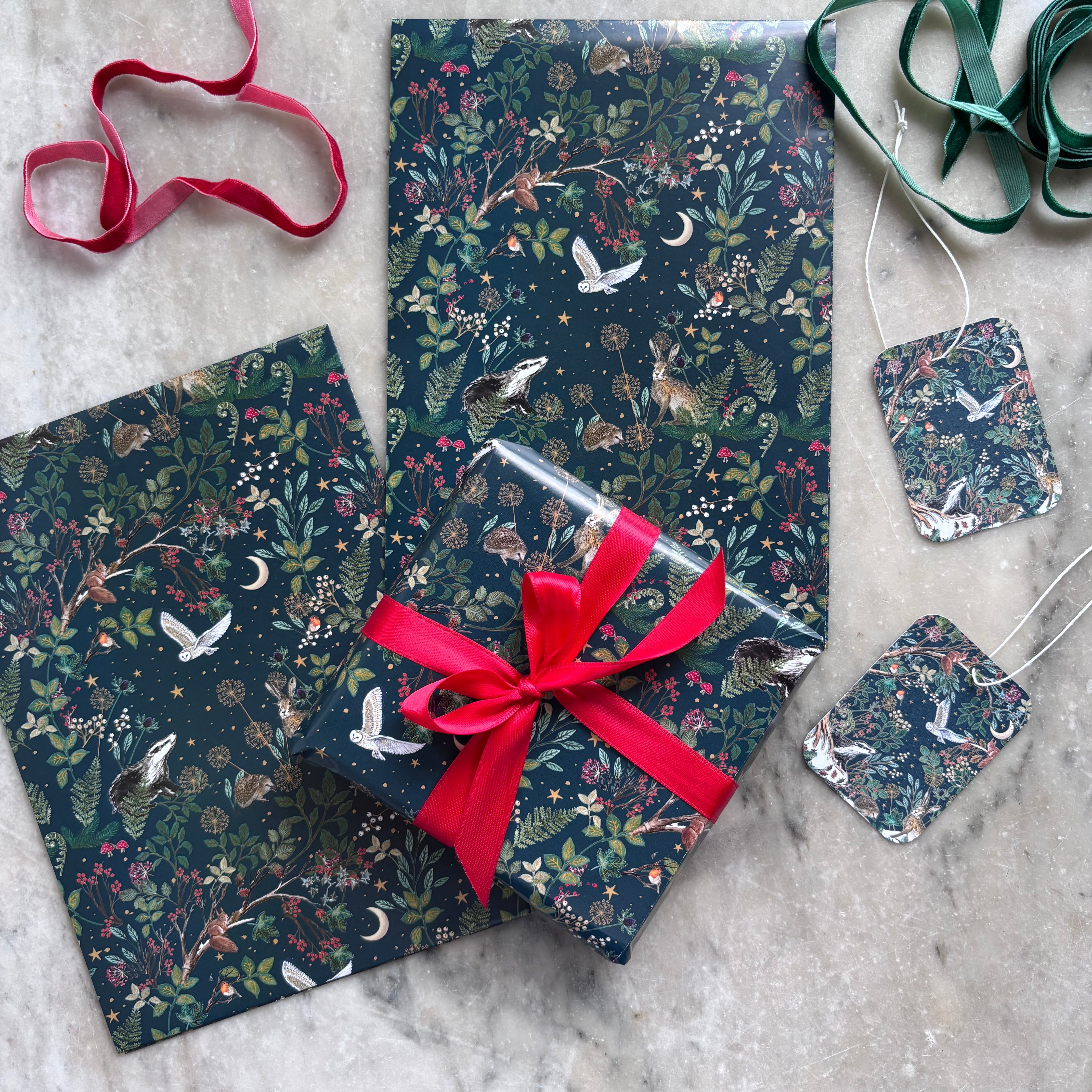 Woodland design set of gift wrap sheets and tags