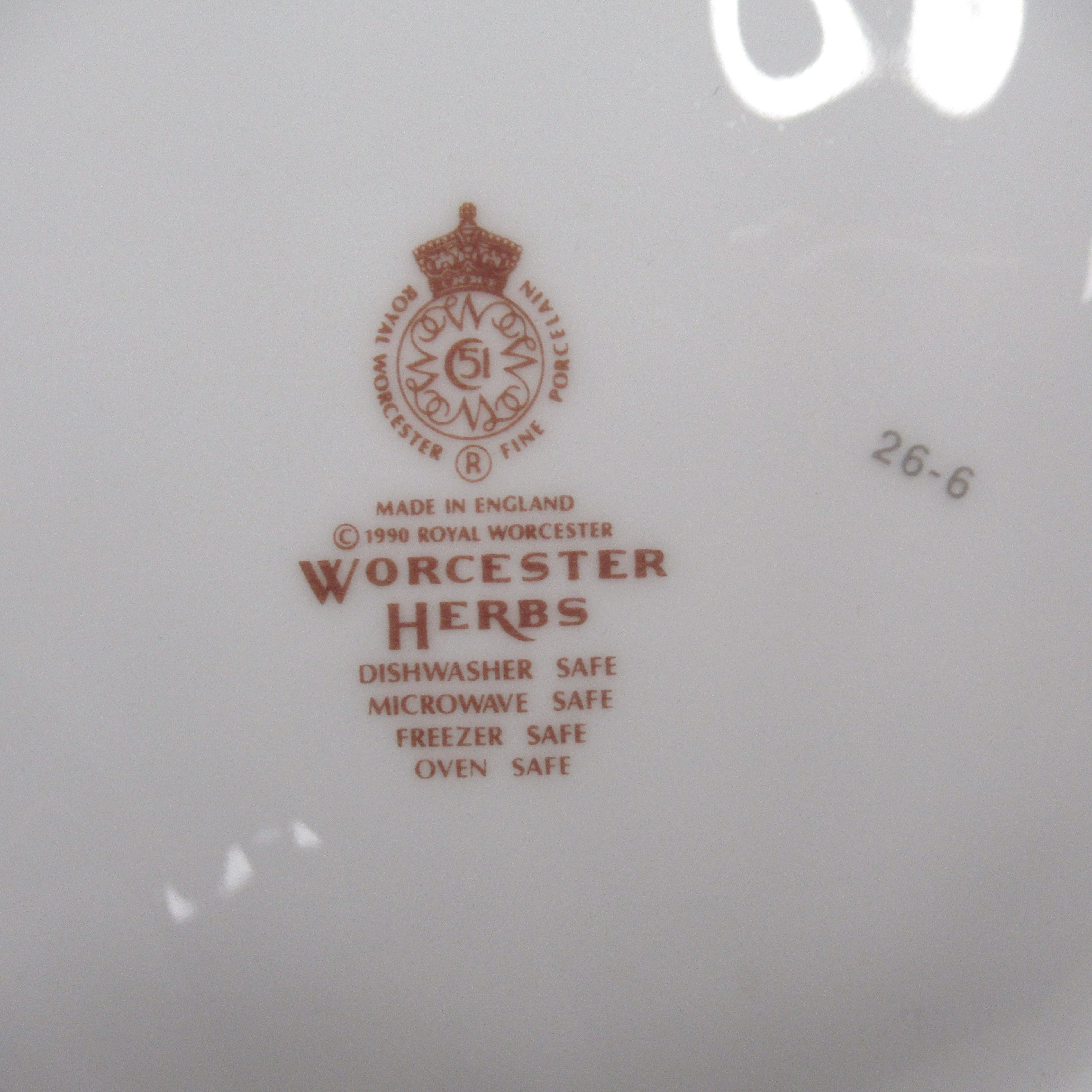 Royal Worcester 1990 Herbs Shell Shaped Dish Porcelain 9" | Pre-loved
