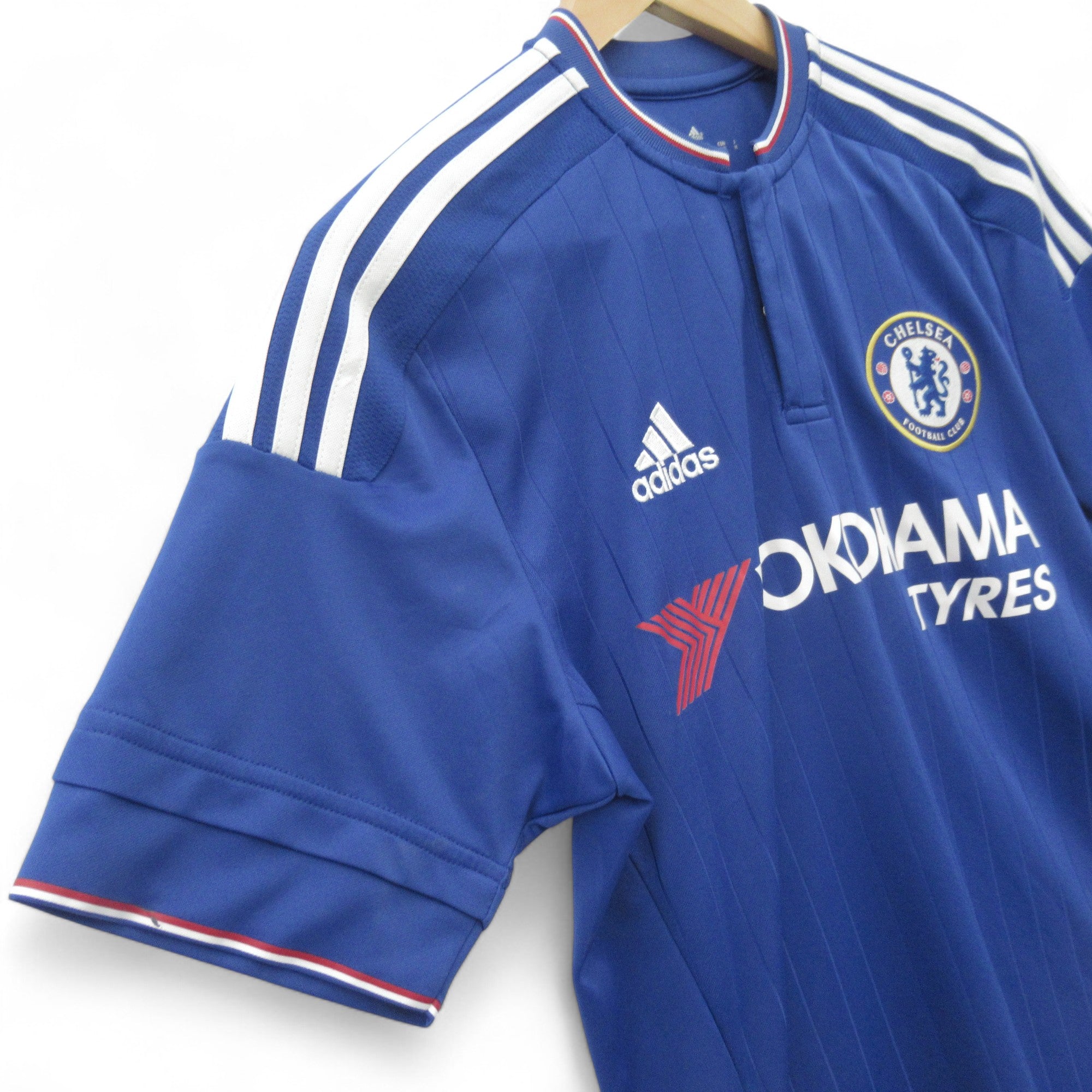 Men's Chelsea FC Football Shirt Small UK Sports Yokohama | Pre-loved
