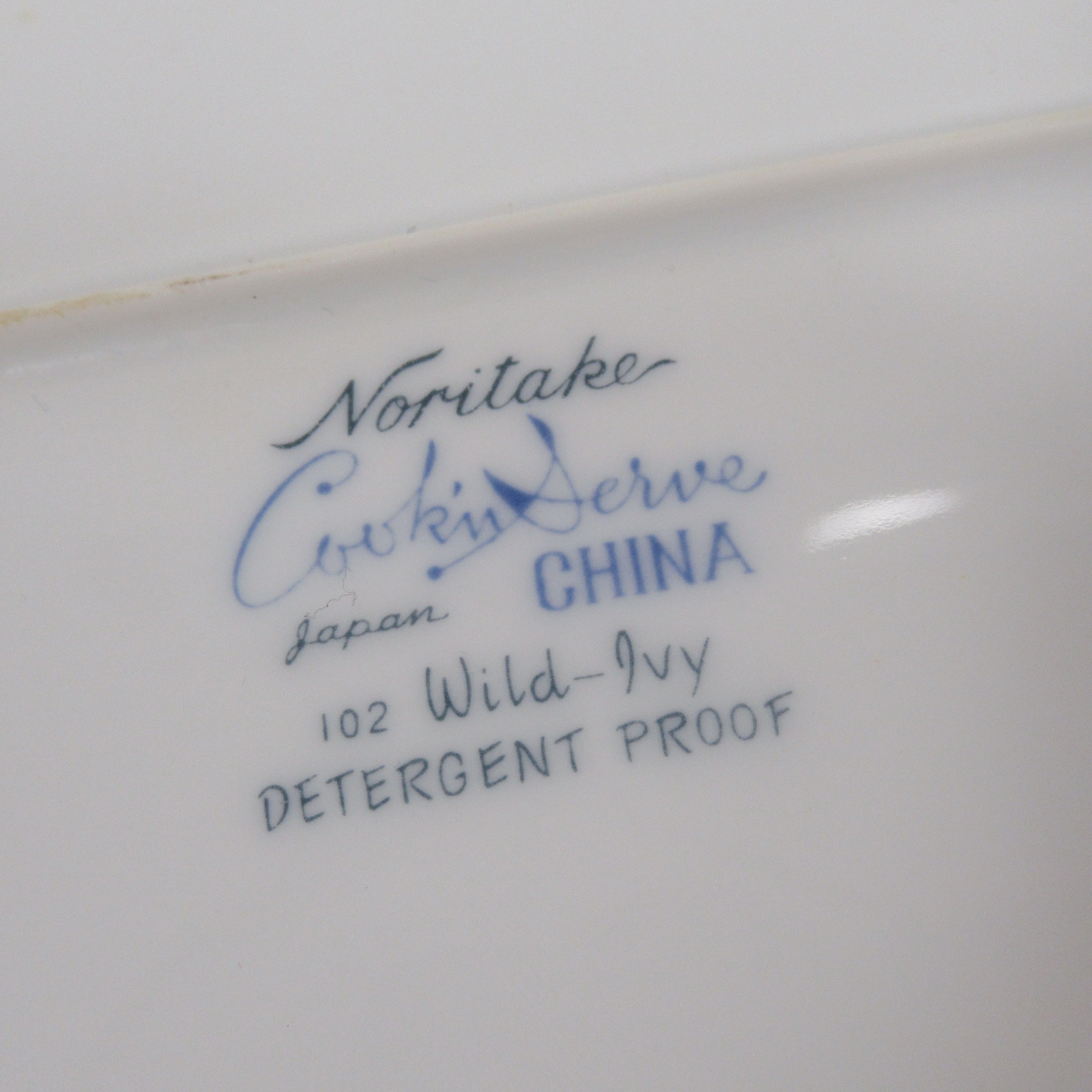 Noritake Japan Cook'n Serve China Wild Ivy Serving Dish | Pre-loved