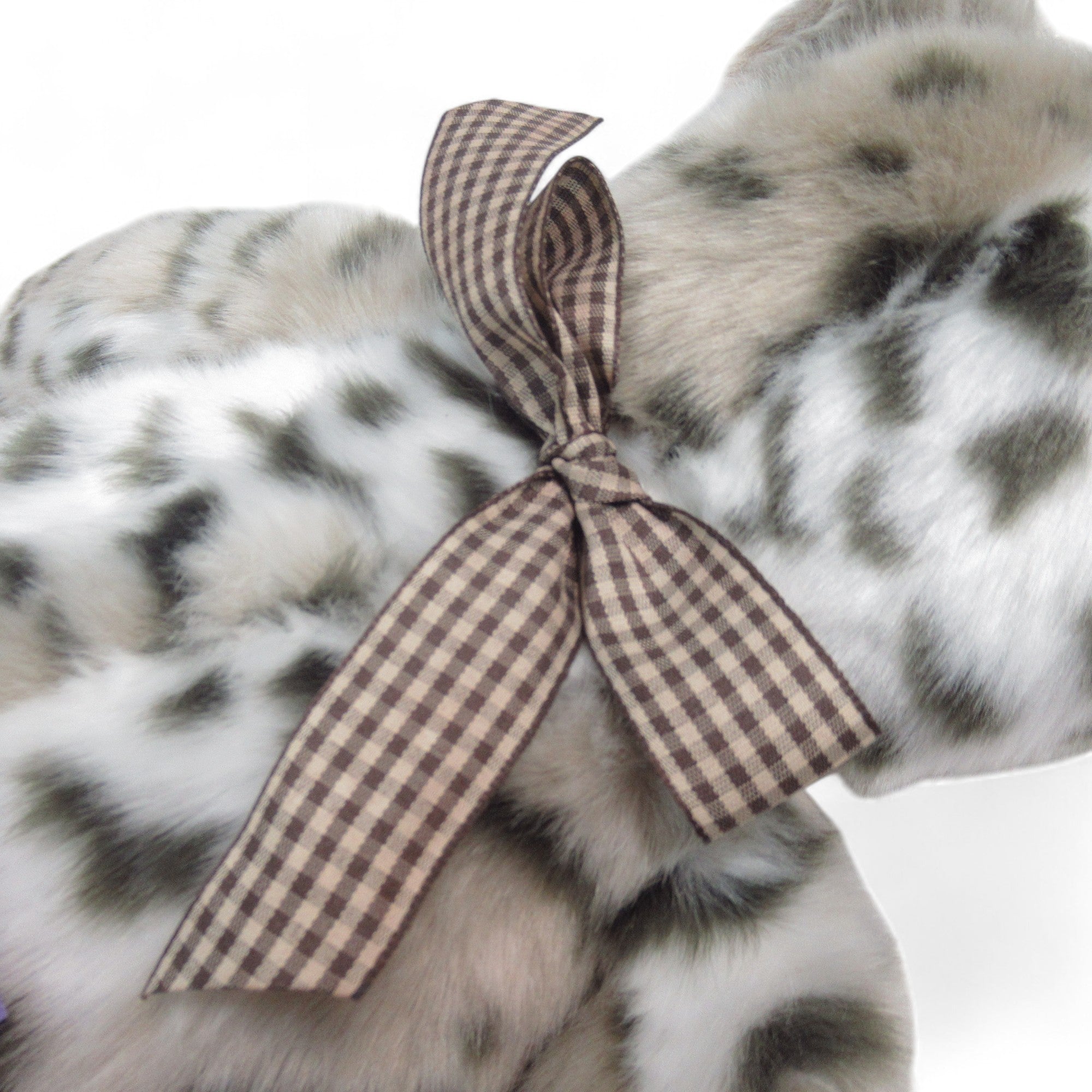 Bow image of Charlie Bear/Bearhouse Bears Snow Leopard Stanley 2015