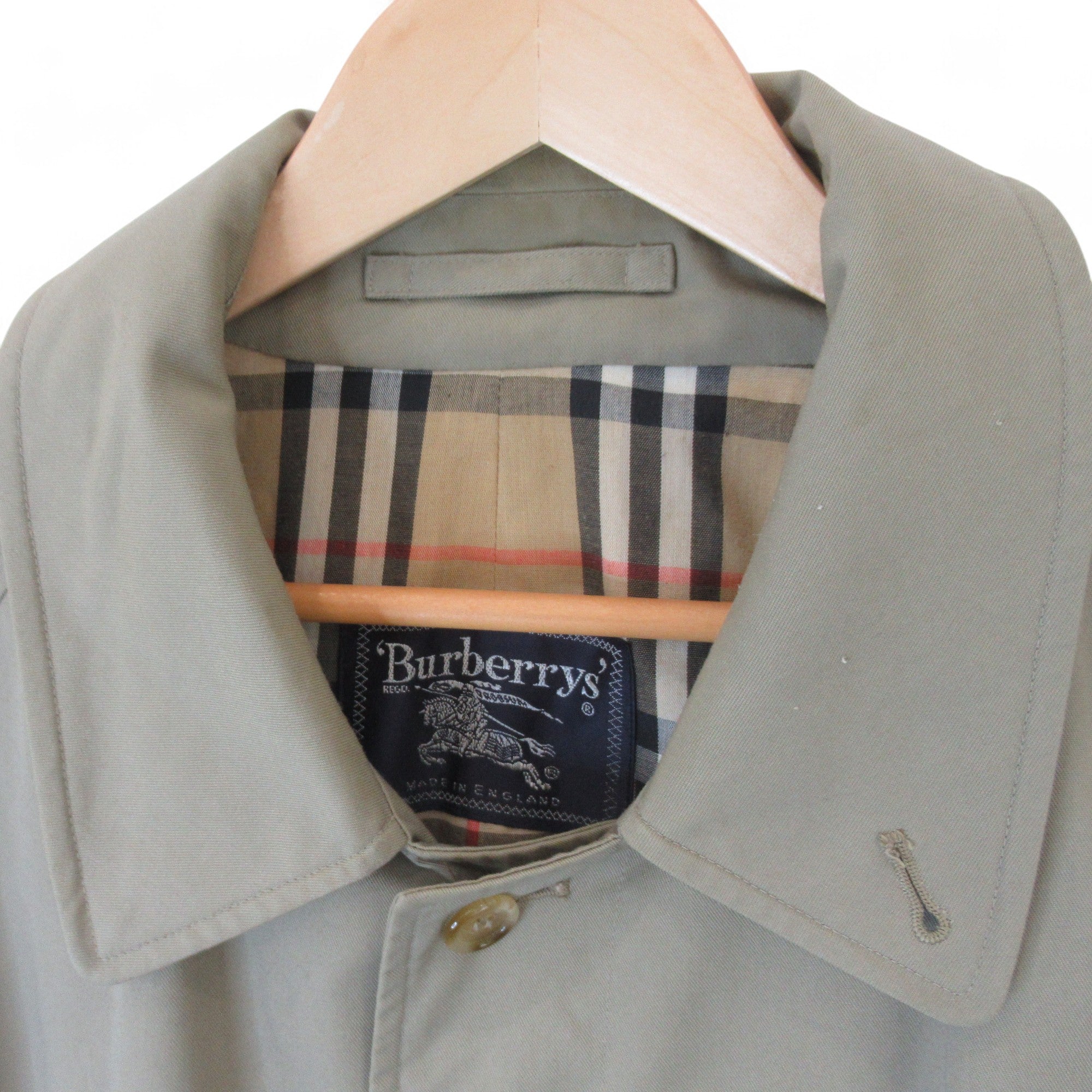 collar image for Burberrys XXL Beige Vintage Trench Coat Menswear | Preloved