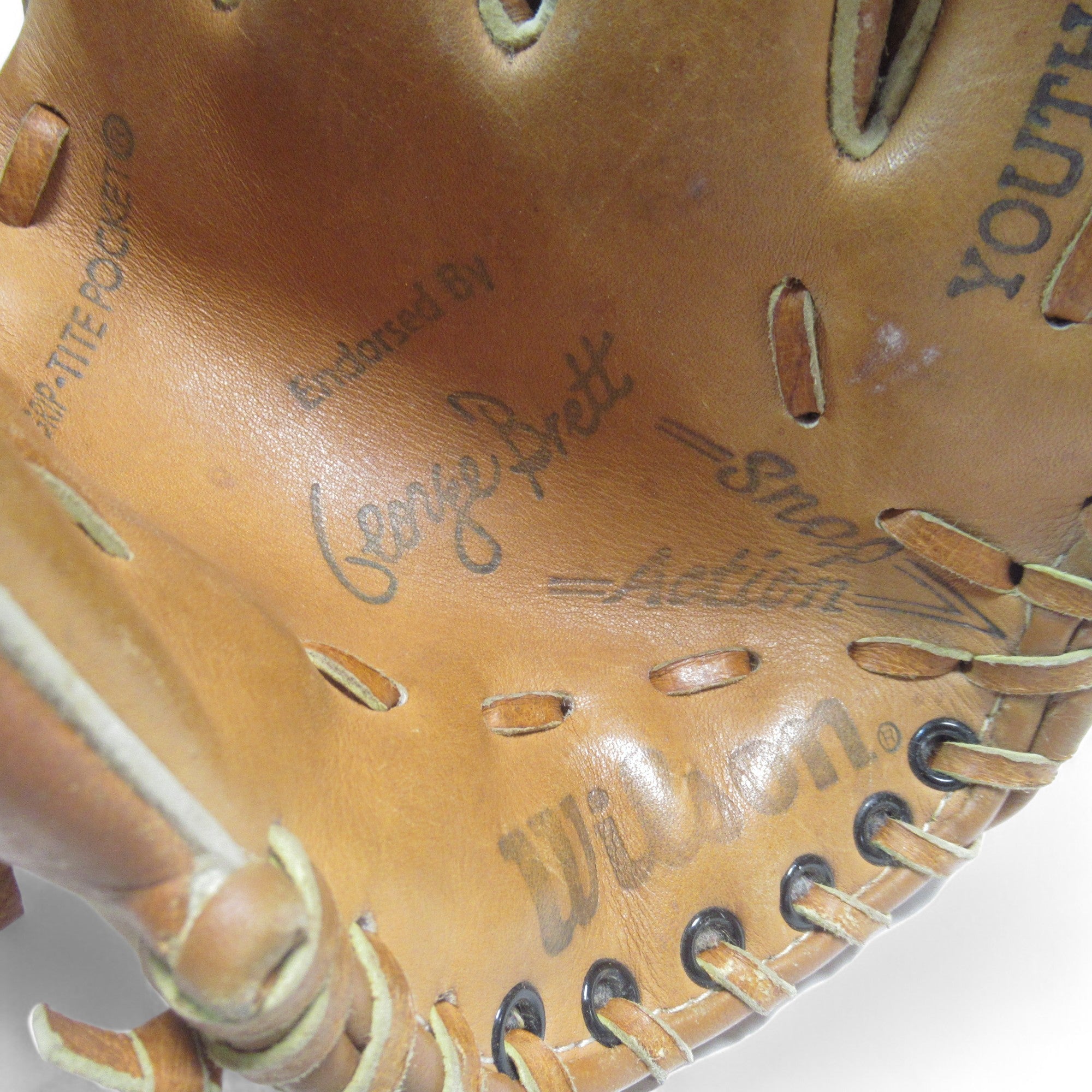 Close up image 2 of Wilson Youth model A2180 Baseball Glove Left-Hand | Preloved