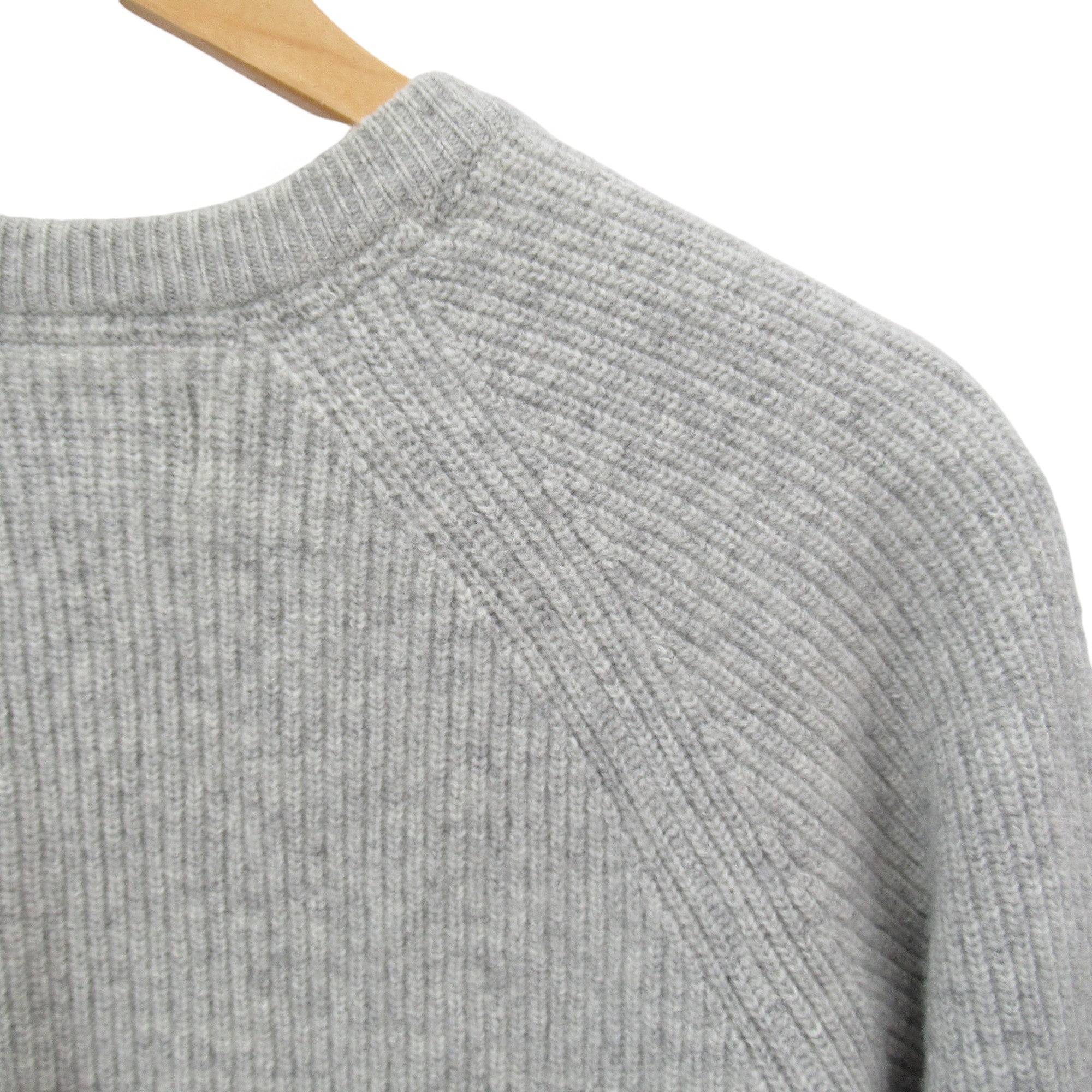 shoulder image for Barbour Jumper Medium Grey Knitwear Menswear | Pre-loved