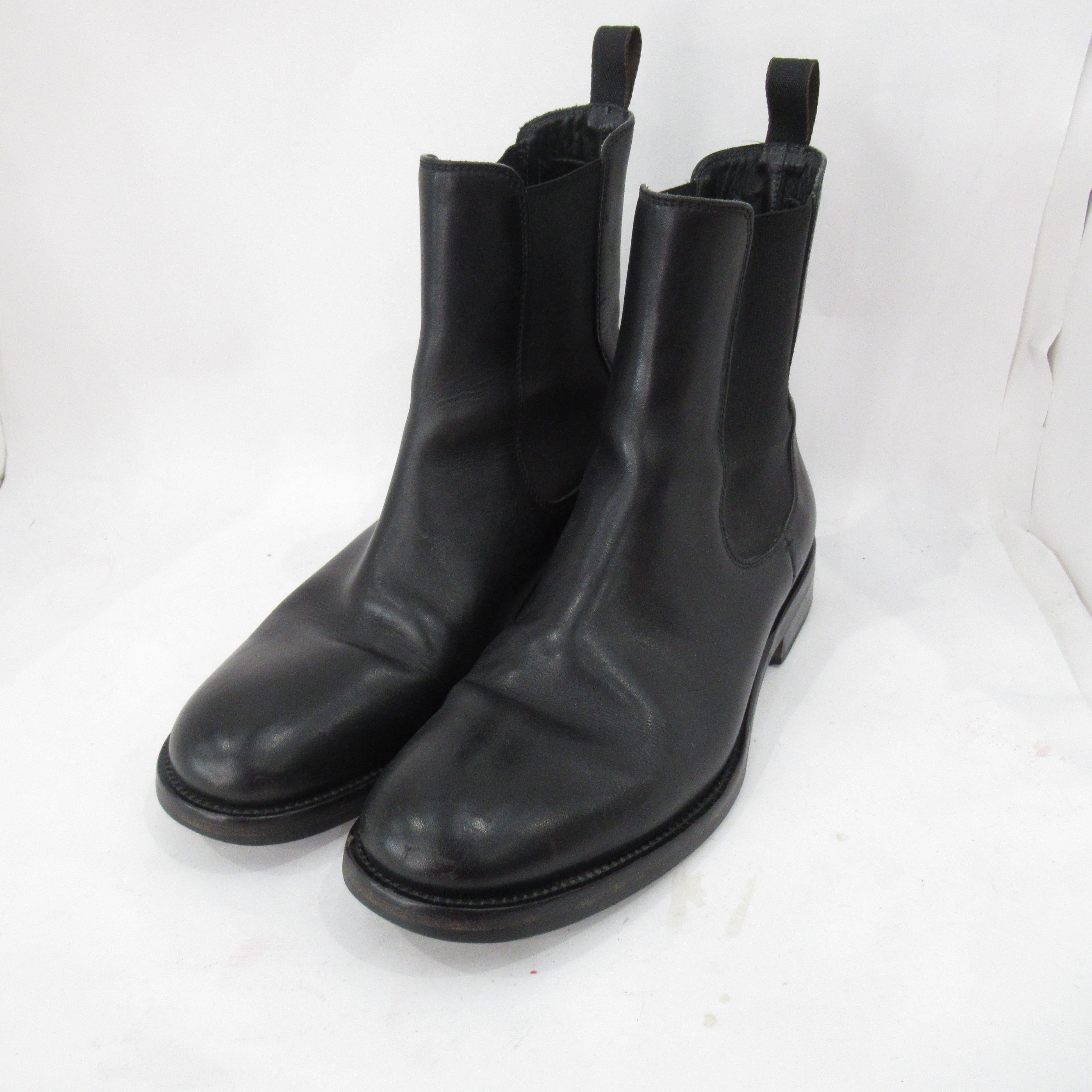 front image for Hugo Boss Chelsea Boots Black Leather UK 10.5 Menswear | Pre-loved