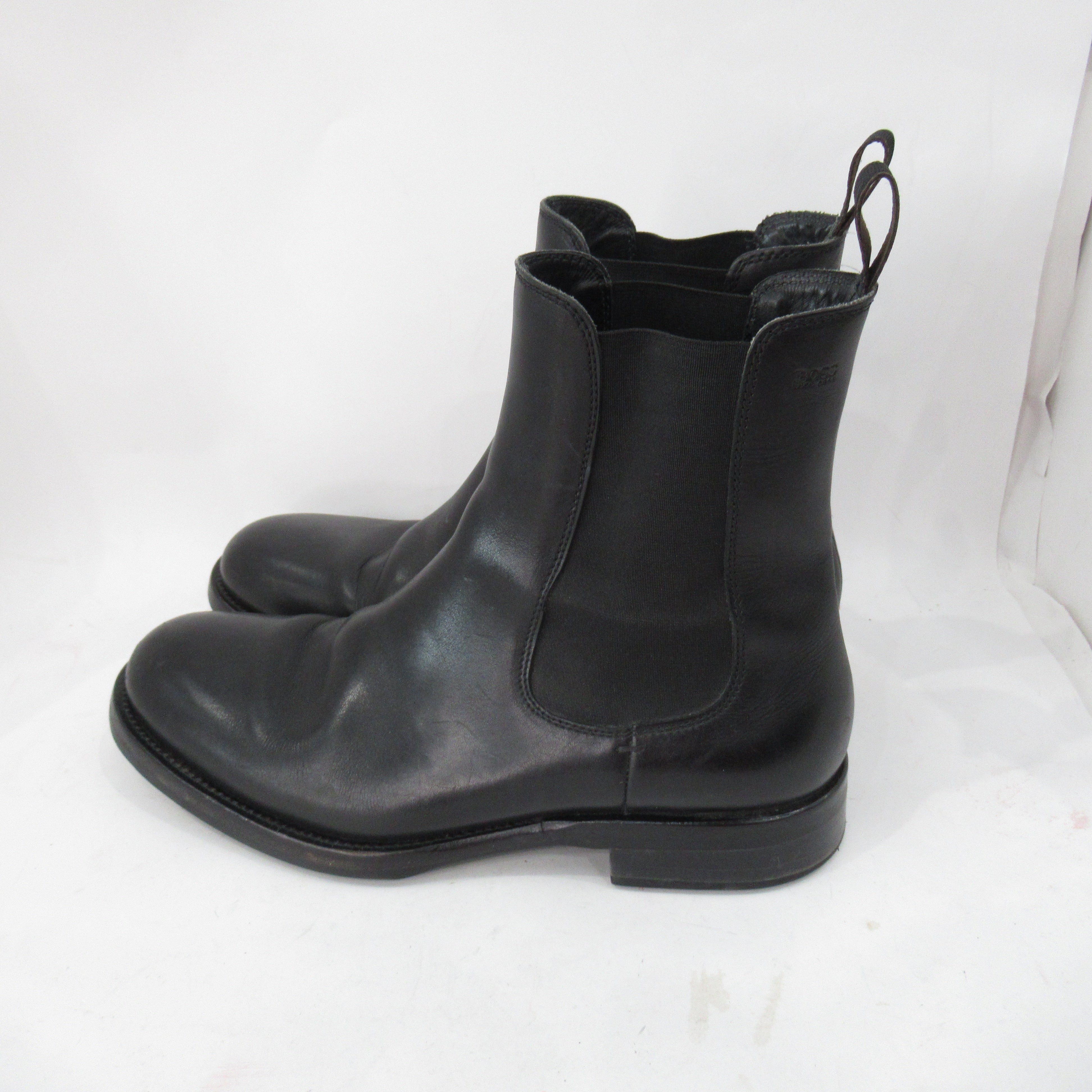 side image for Hugo Boss Chelsea Boots Black Leather UK 10.5 Menswear | Pre-loved