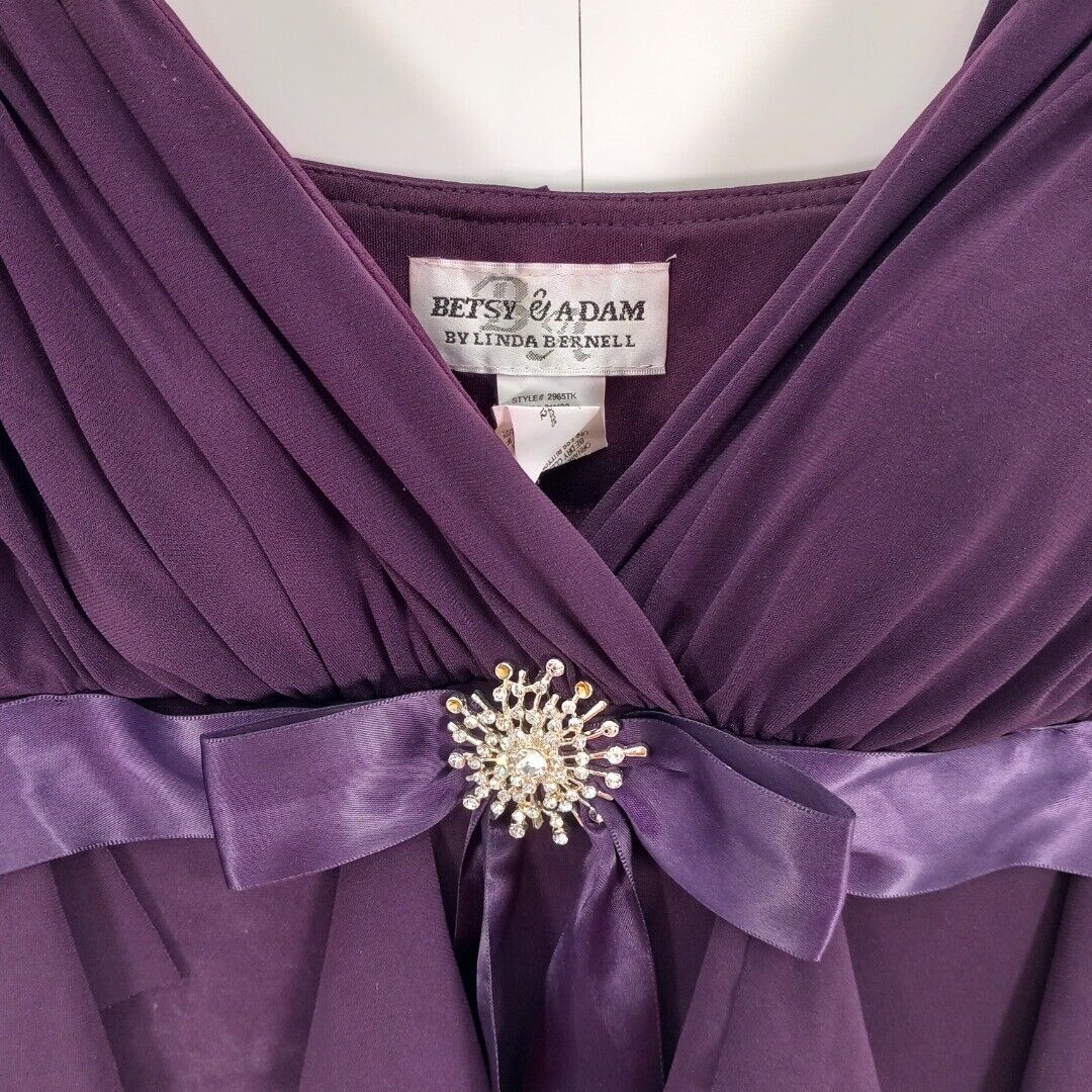 Betsy & Adam Linda Bernell Size 12 Purple Sleeveless Special Occasion Dress